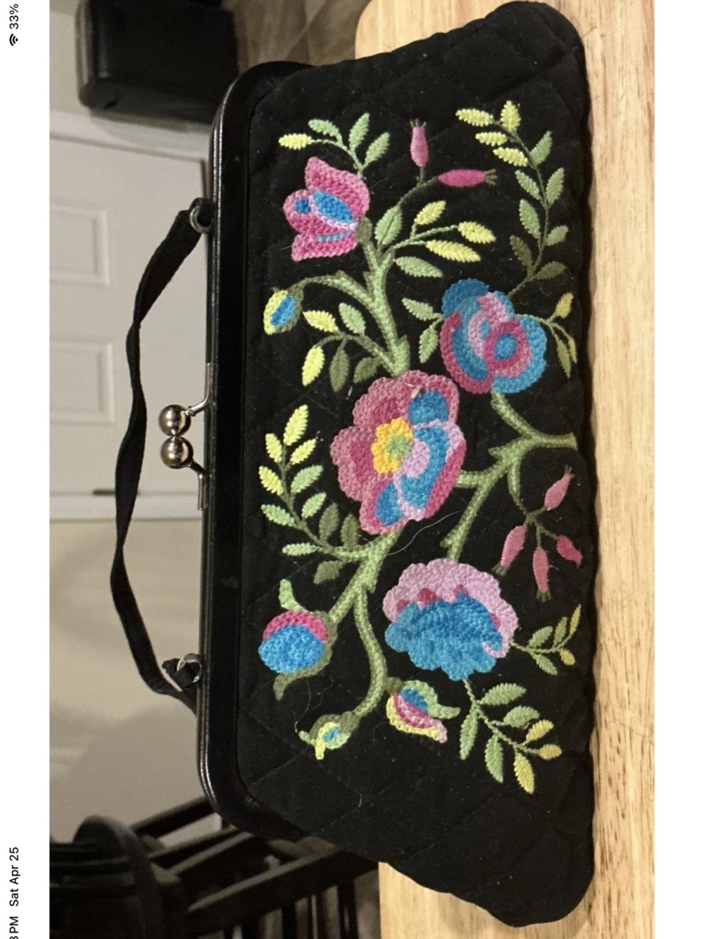 Vera Bradley Retired Floral Microfiber Quilted Kisslock Veronique Clutch NEW